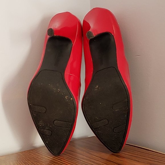 Red High Heels - Picture 4 of 8